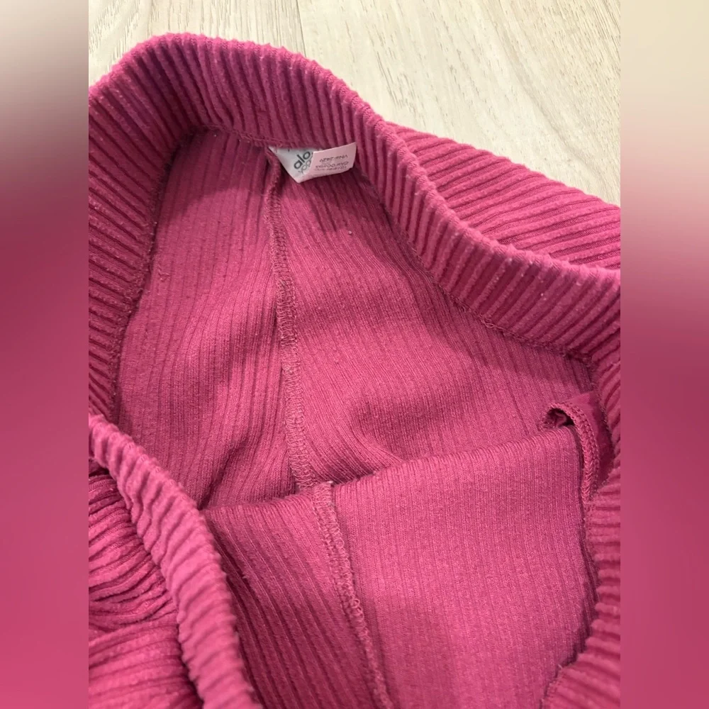 Alo Yoga Muse Sweatpant *Read* - Picture 6 of 13